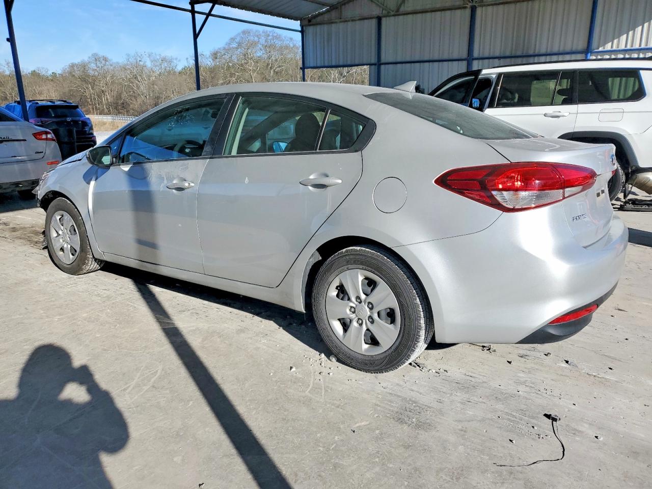 2017 KIA FORTE LX photo 4