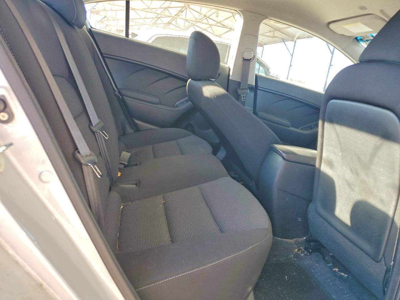 2017 KIA FORTE LX photo 28