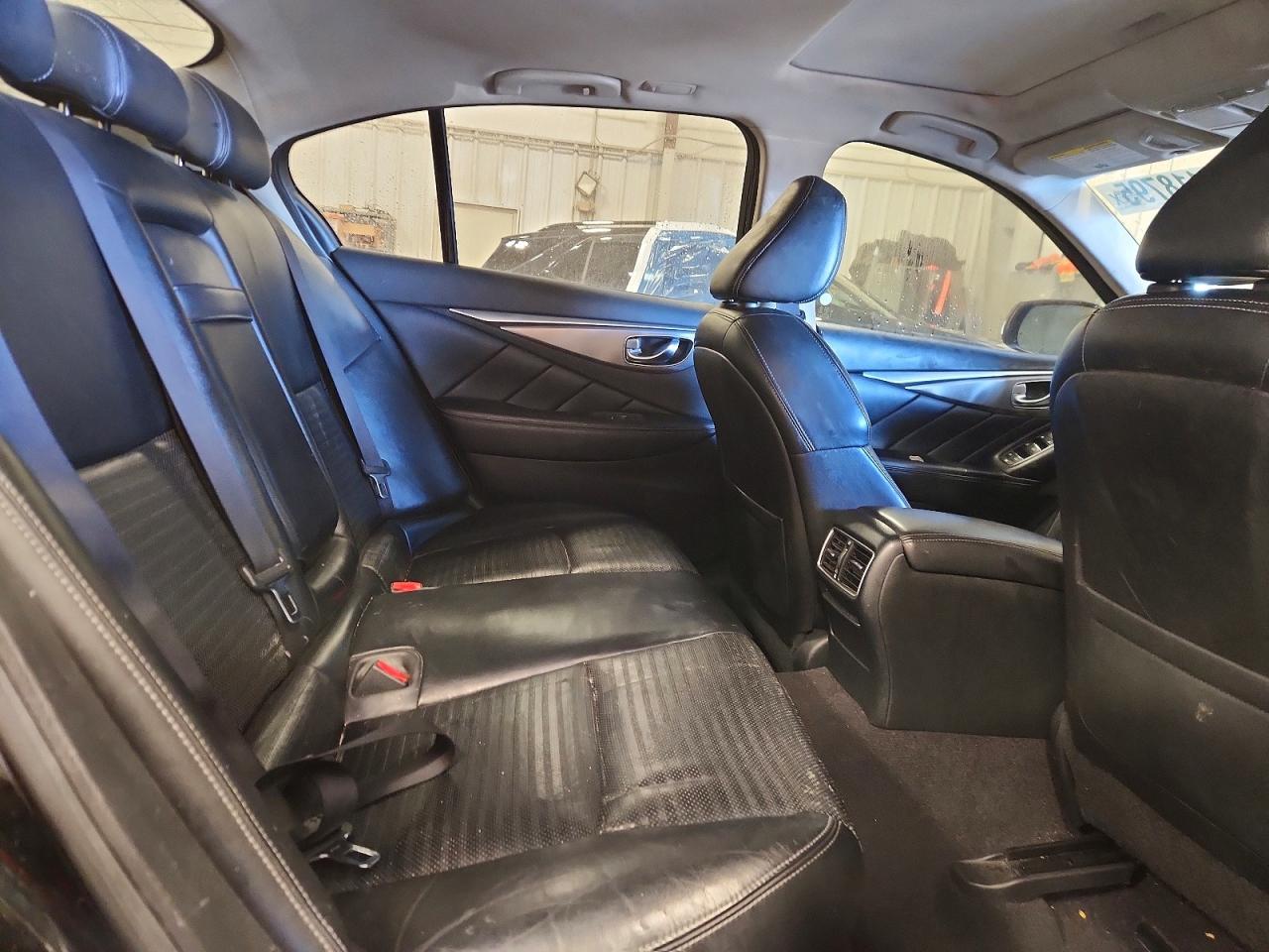 2015 INFINITI Q50 BASE photo 10