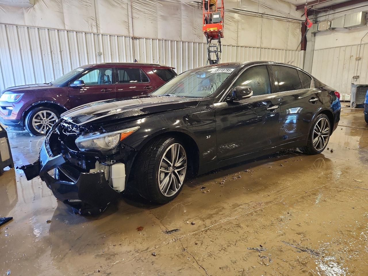 2015 INFINITI Q50