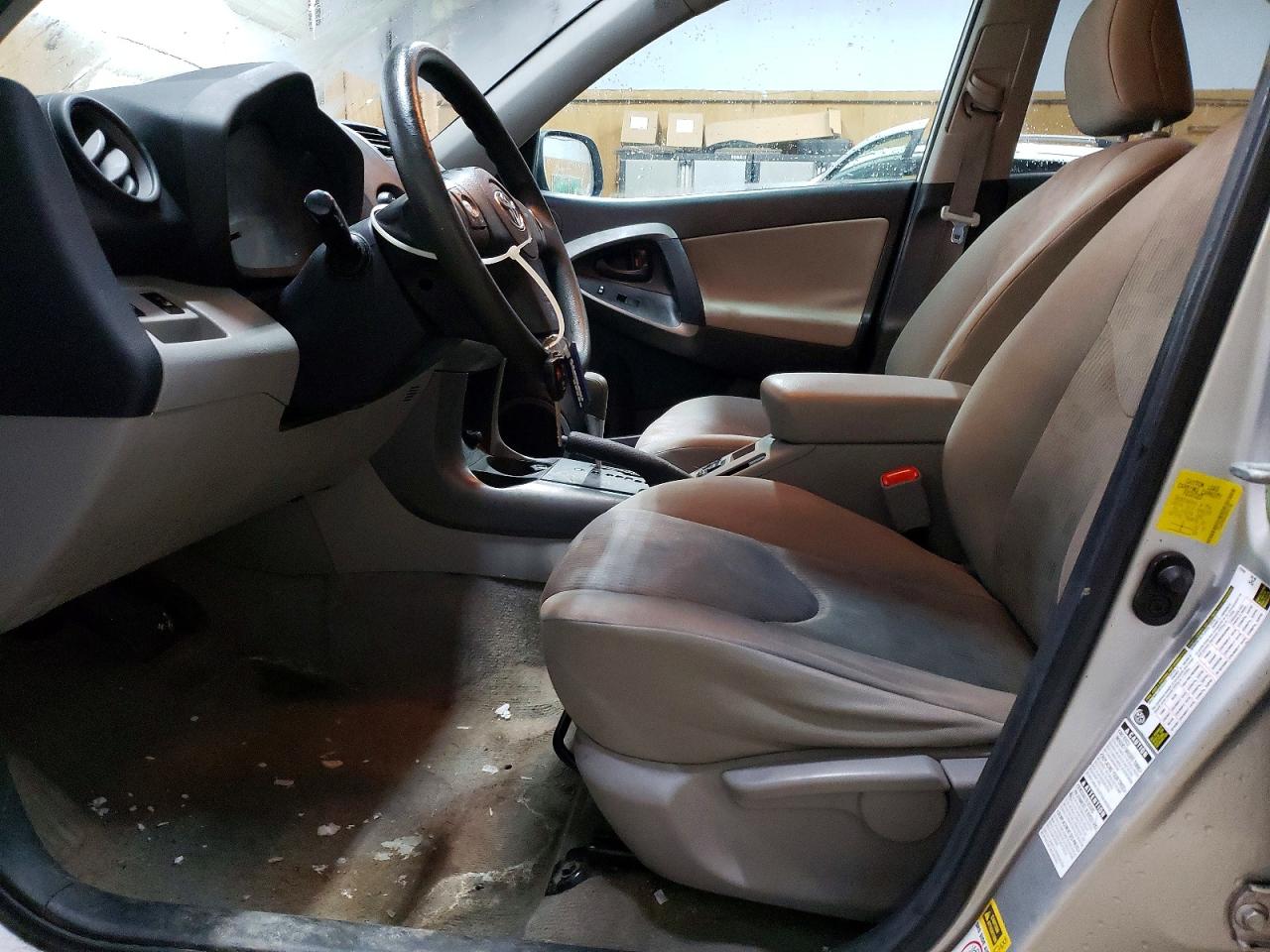 2012 TOYOTA RAV4 photo 7