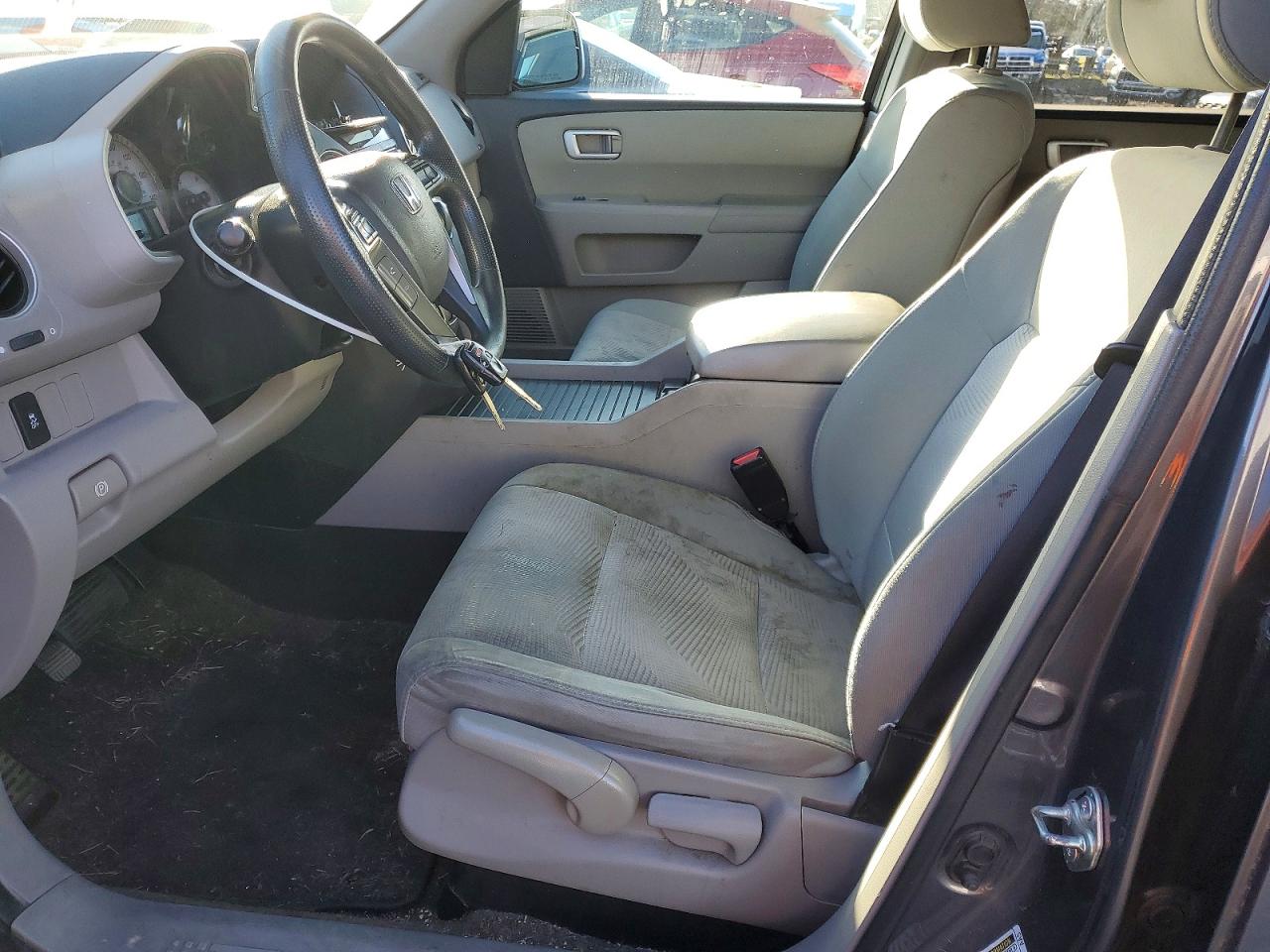 2015 HONDA PILOT LX photo 7