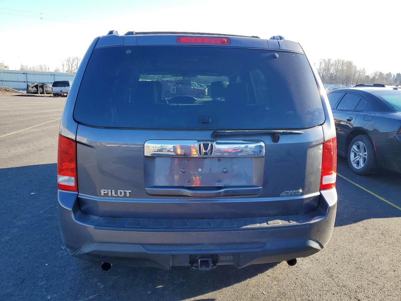 2015 HONDA PILOT LX photo 6