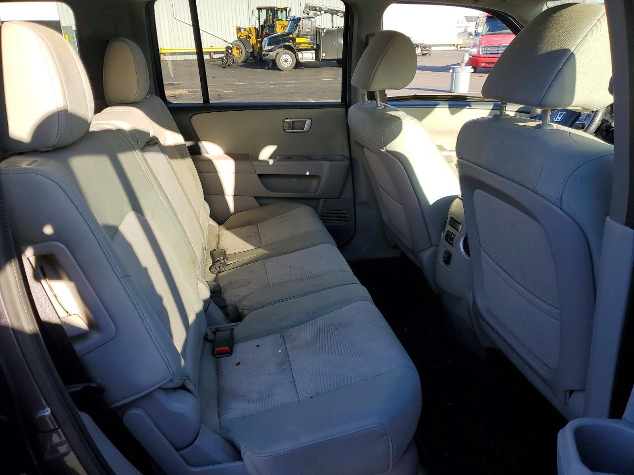 2015 HONDA PILOT LX photo 10
