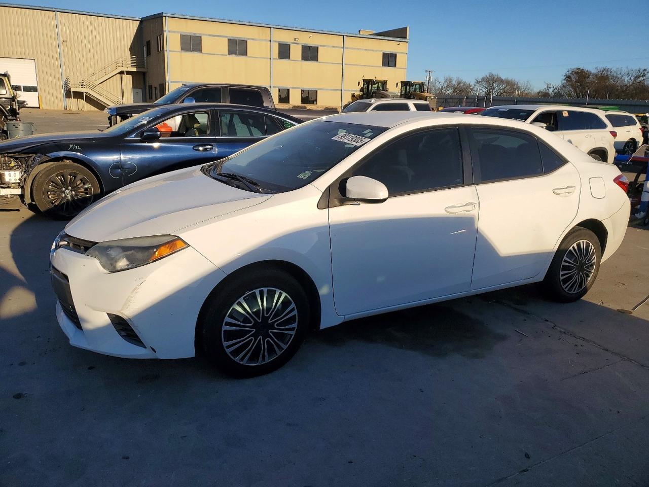 2015 TOYOTA COROLLA