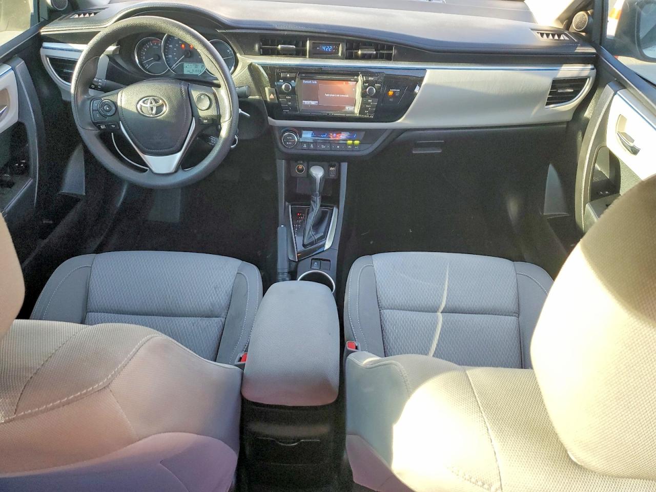2015 TOYOTA COROLLA LE photo 8
