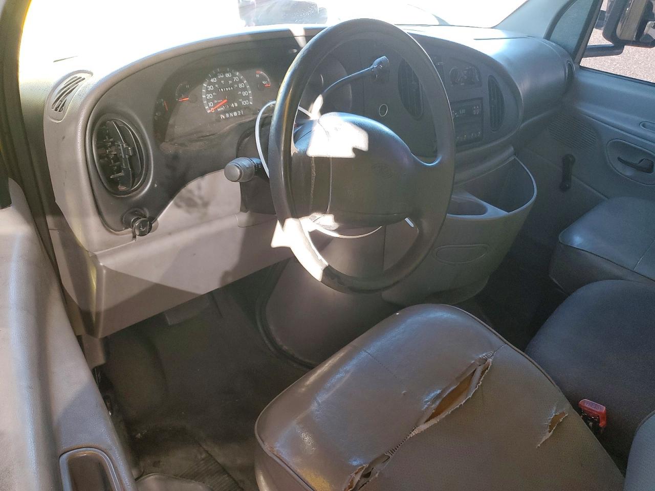 1997 FORD E350 BOX TRUCK photo 8