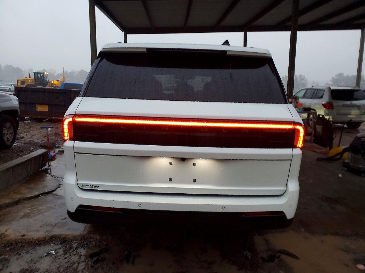 2025 LINCOLN NAVIGATOR RESERVE photo 11