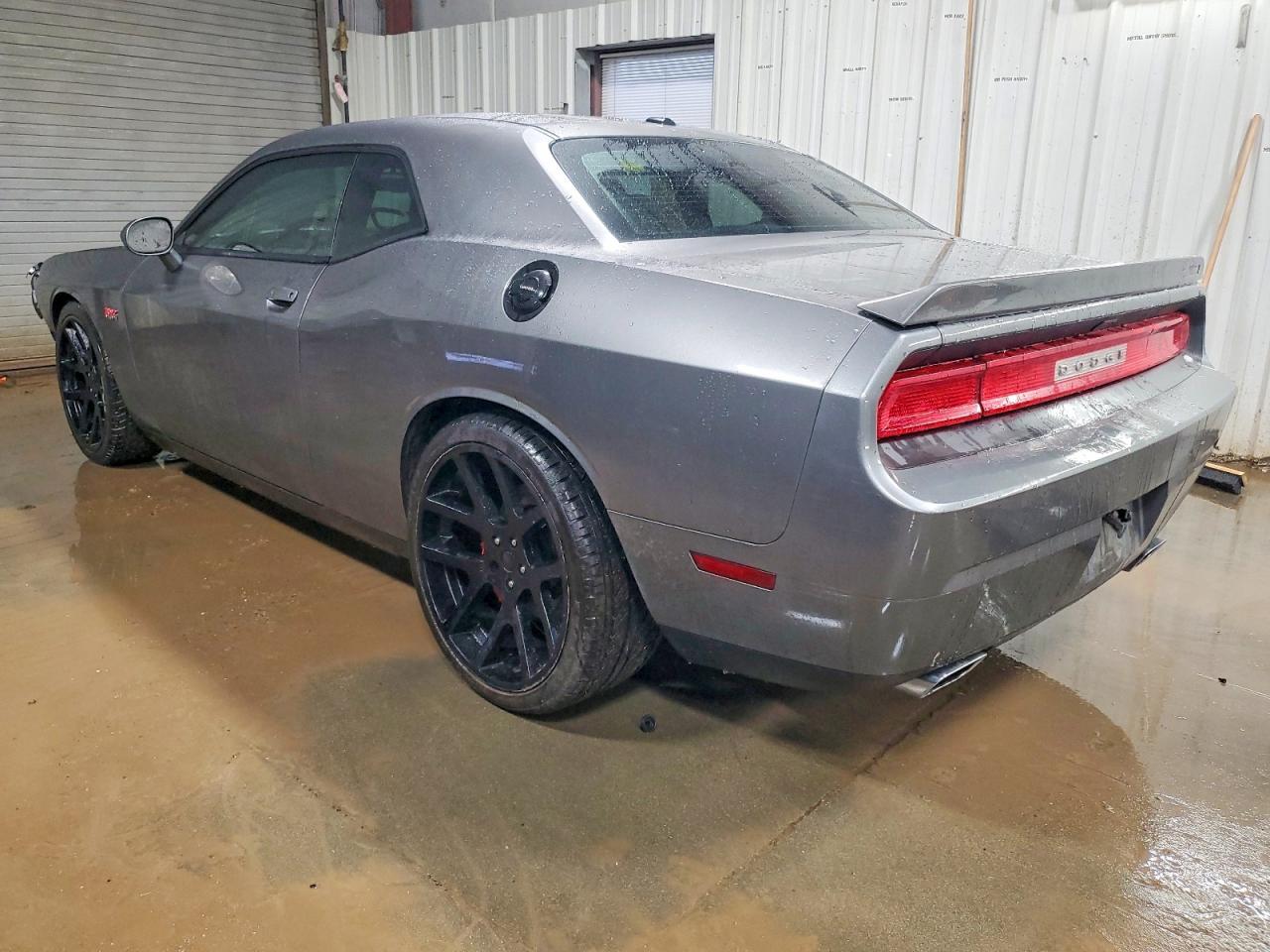 2012 DODGE CHALLENGER SRT-8 photo 2