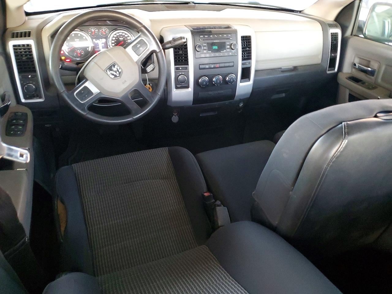2010 DODGE RAM 1500 photo 8