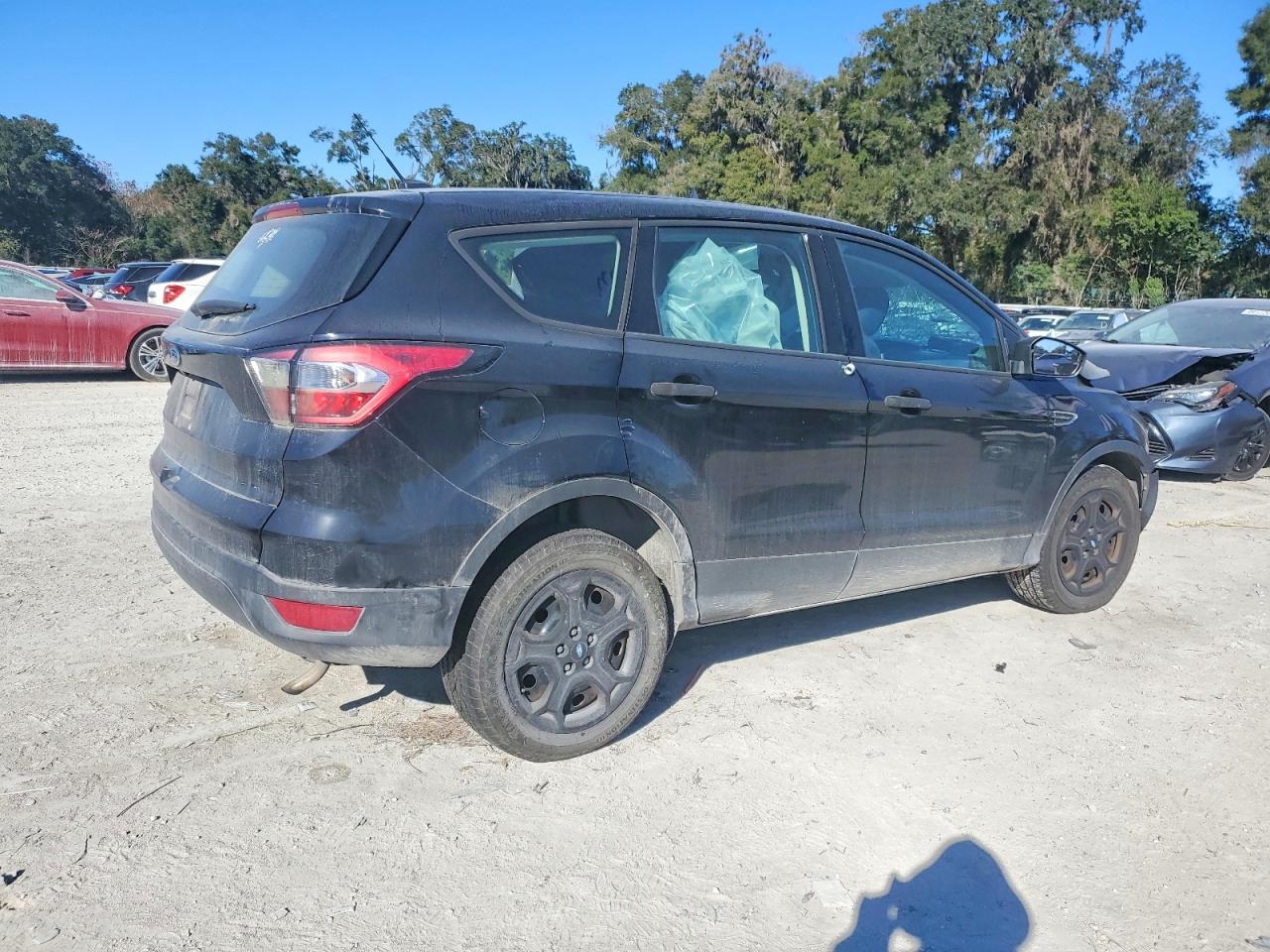 2017 FORD ESCAPE S photo 3