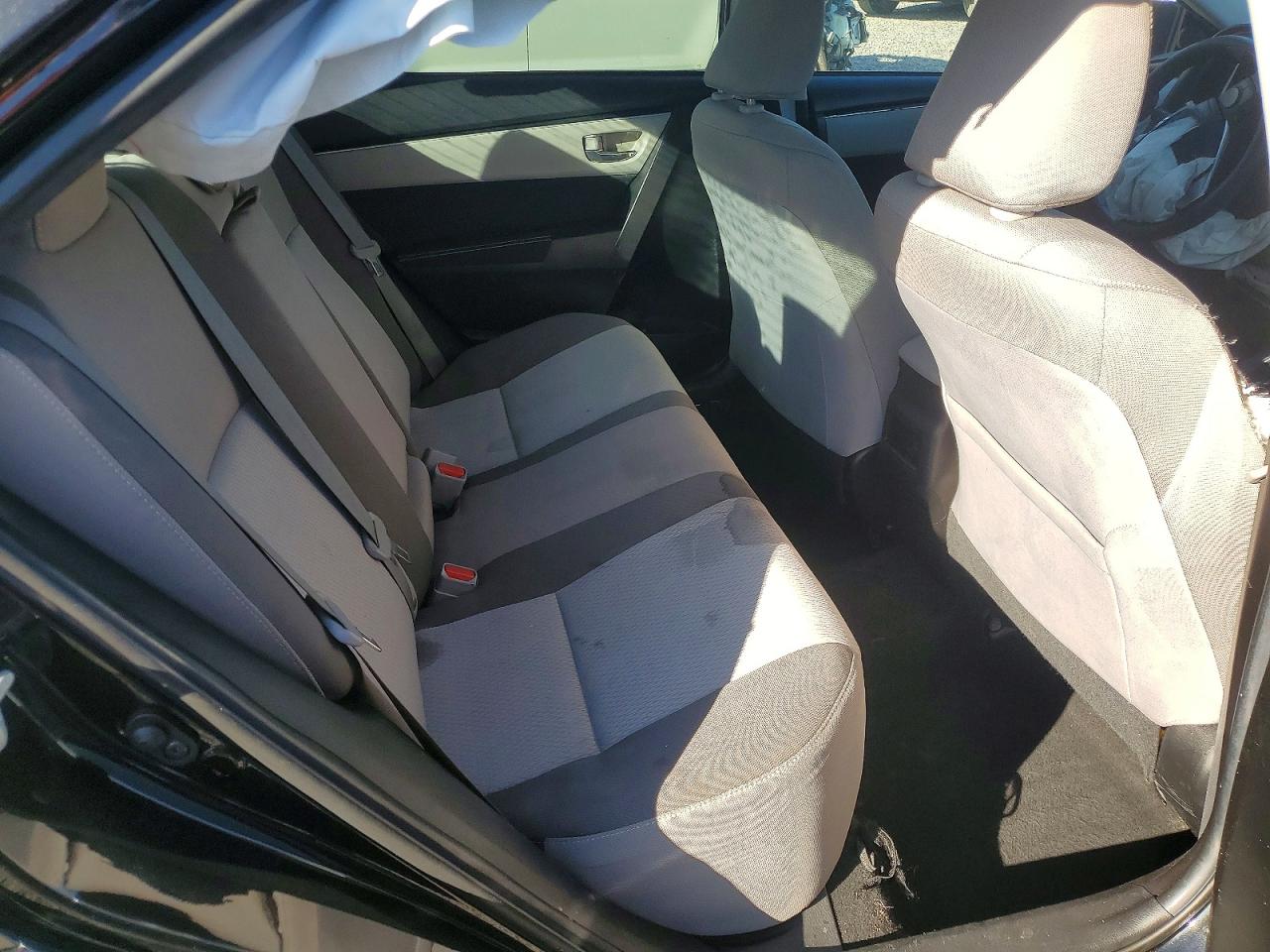 2019 TOYOTA COROLLA L photo 10