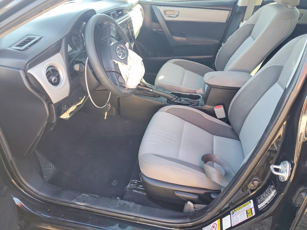 2019 TOYOTA COROLLA L photo 7