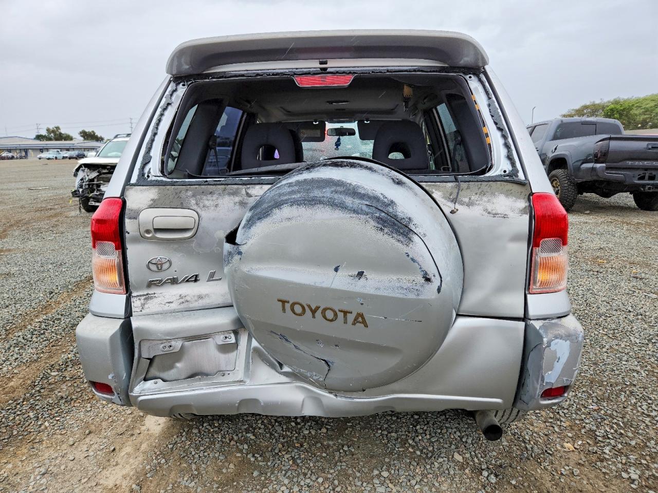 2003 TOYOTA RAV4 photo 6