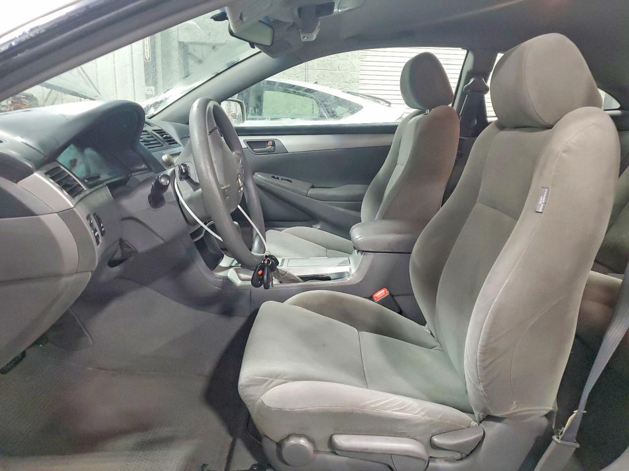 2006 TOYOTA CAMRY SOLARA SE photo 7