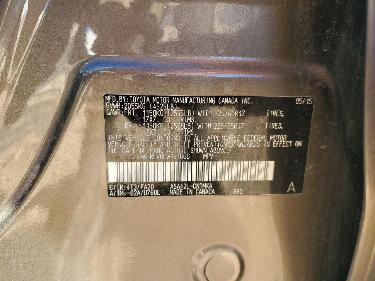 2015 TOYOTA RAV4 XLE photo 12