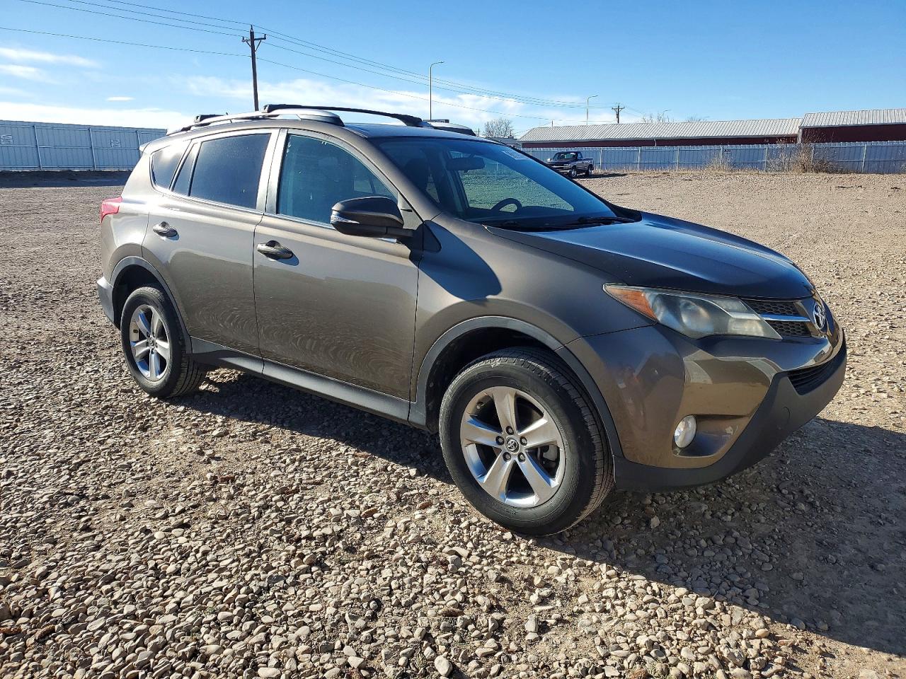 2015 TOYOTA RAV4 XLE photo 4