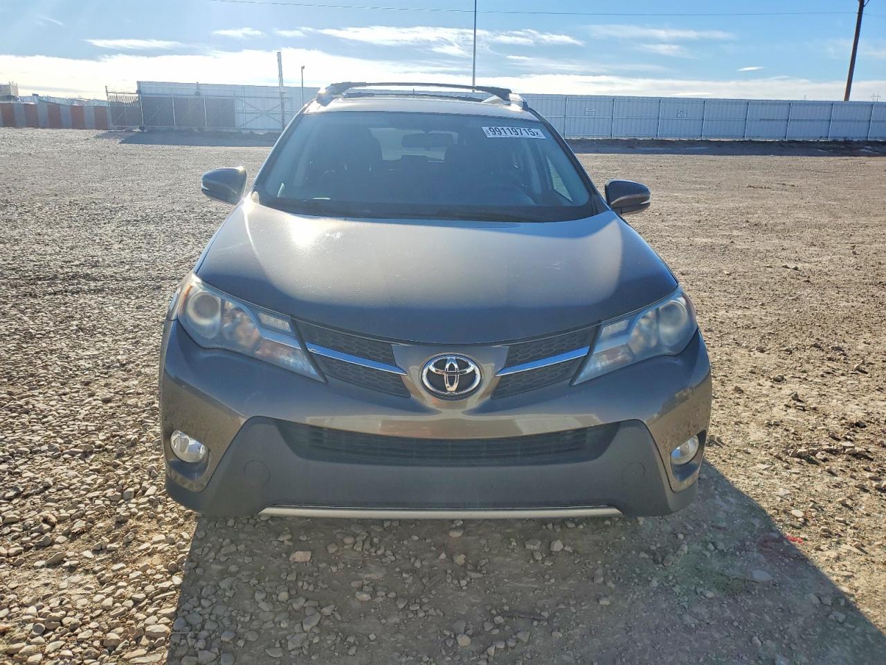 2015 TOYOTA RAV4 XLE photo 5