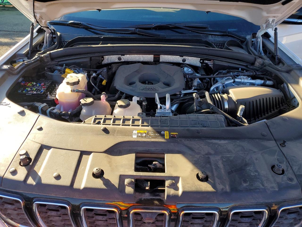 2024 JEEP GRAND CHEROKEE LIMITED 4XE photo 12