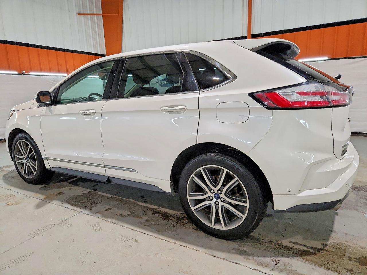 2019 FORD EDGE TITANIUM photo 2