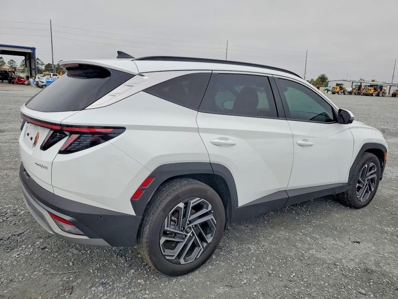 2025 HYUNDAI TUCSON LIMITED photo 3
