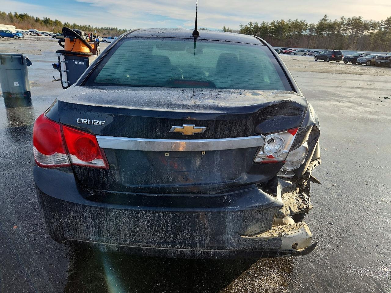 2013 CHEVROLET CRUZE LS photo 11