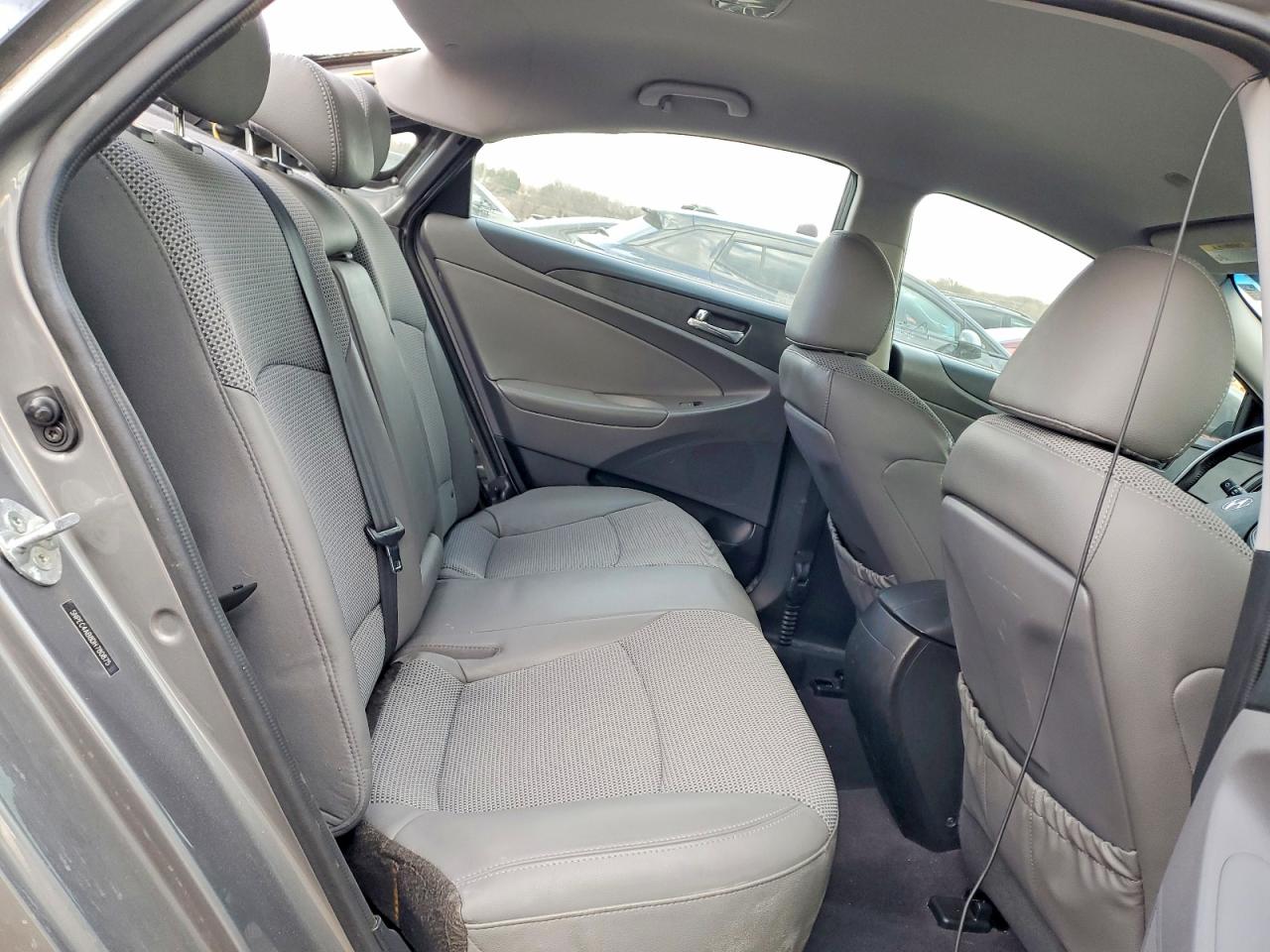 2013 HYUNDAI SONATA SE photo 10