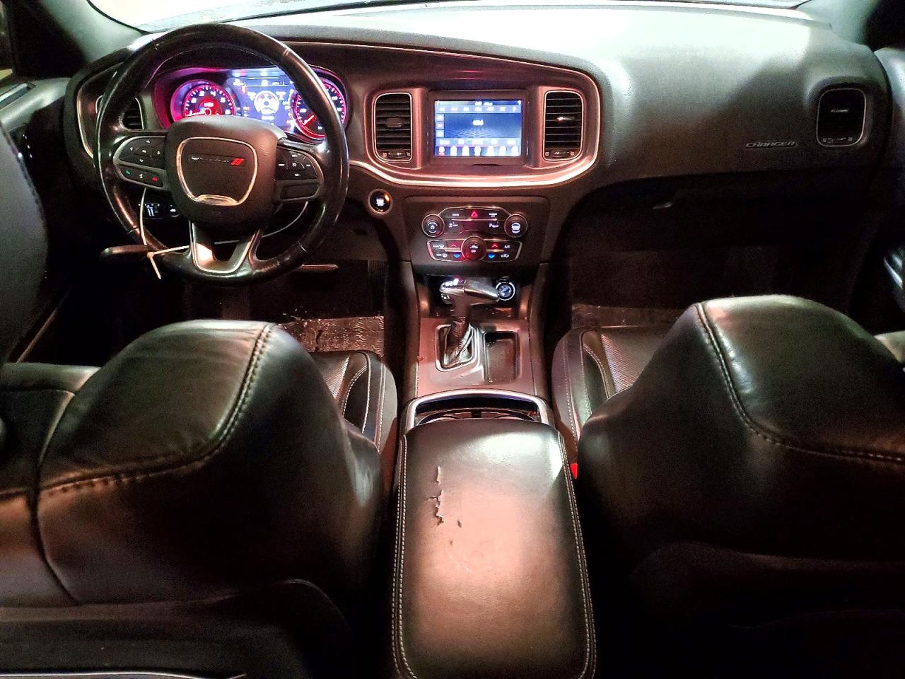 2020 DODGE CHARGER SXT photo 8