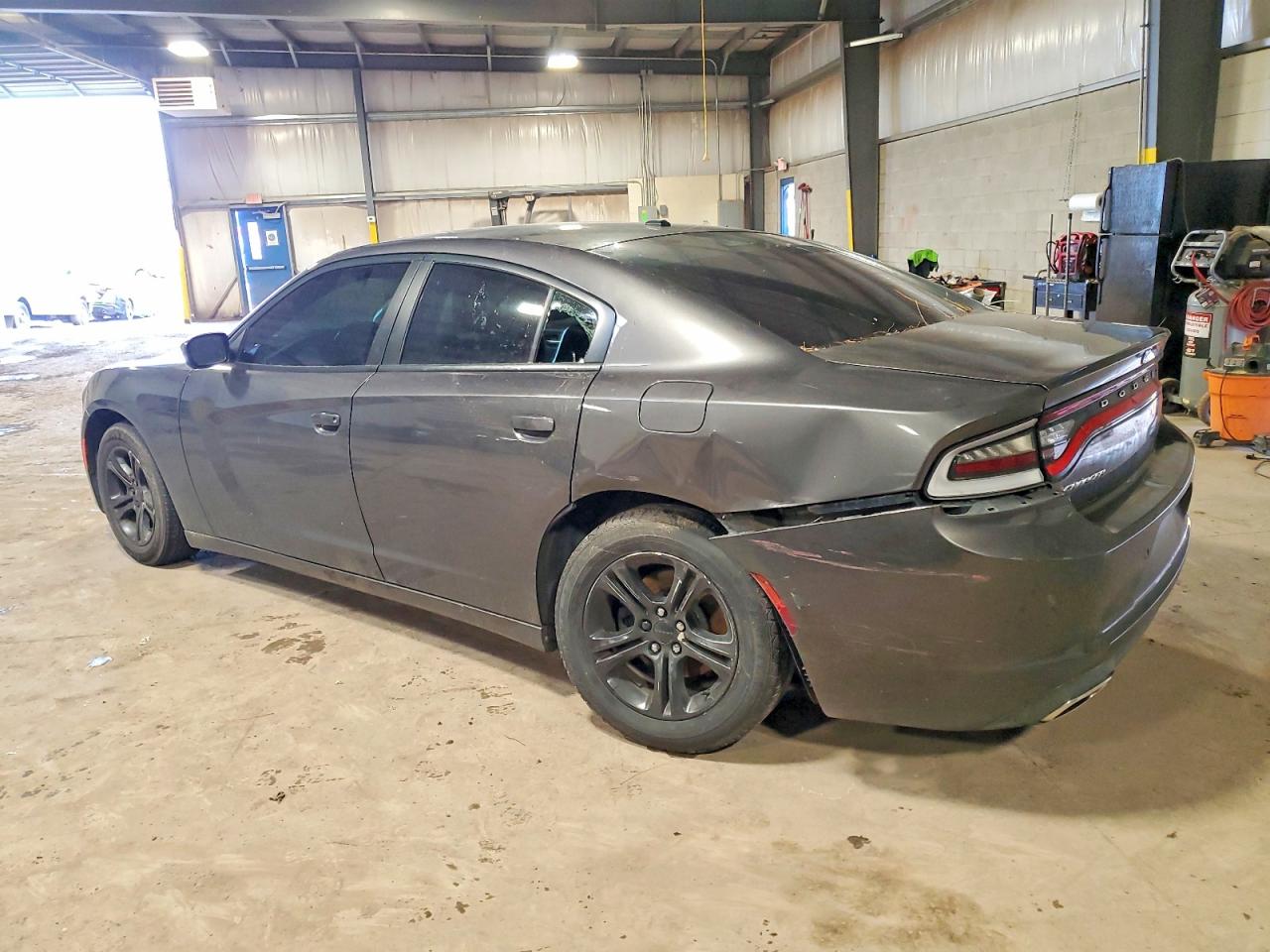 2020 DODGE CHARGER SXT photo 2