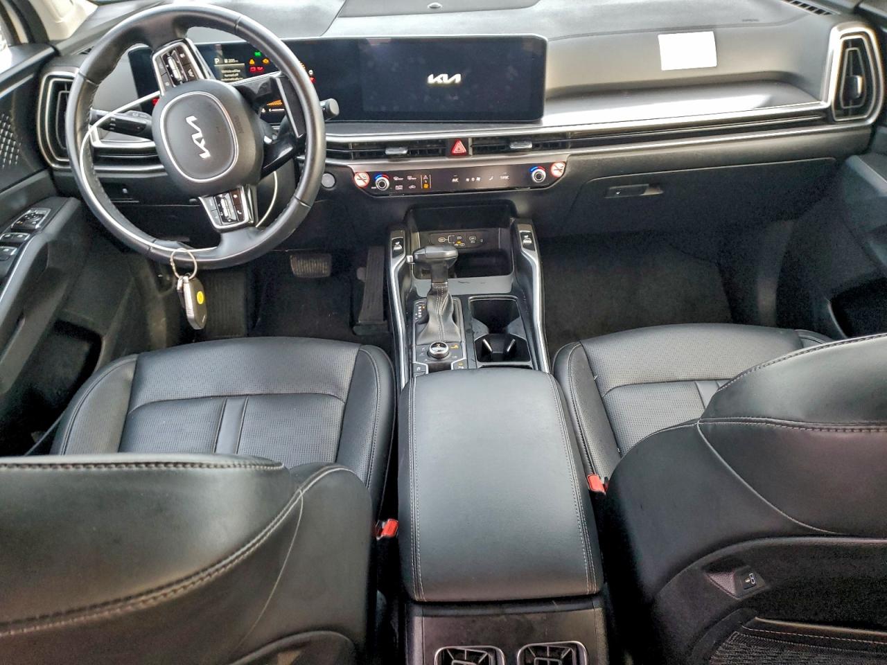 2024 KIA SORENTO S photo 8