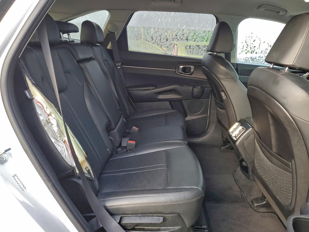 2024 KIA SORENTO S photo 11