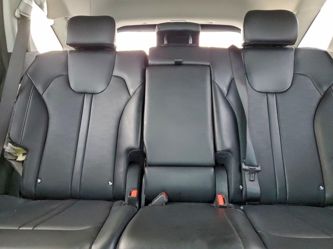 2024 KIA SORENTO S photo 10