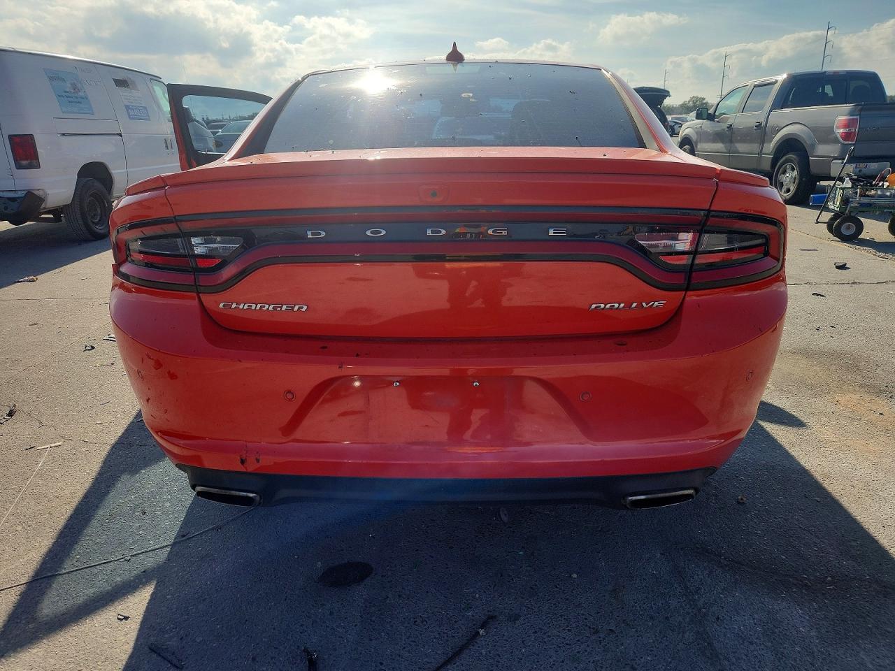 2017 DODGE CHARGER SXT photo 6