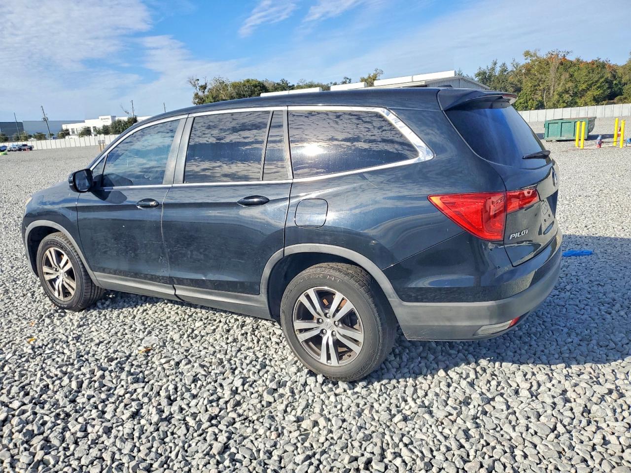 2016 HONDA PILOT EXL photo 2