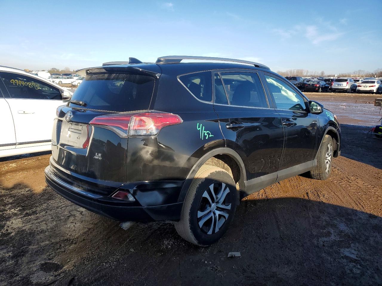 2017 TOYOTA RAV4 LE photo 3