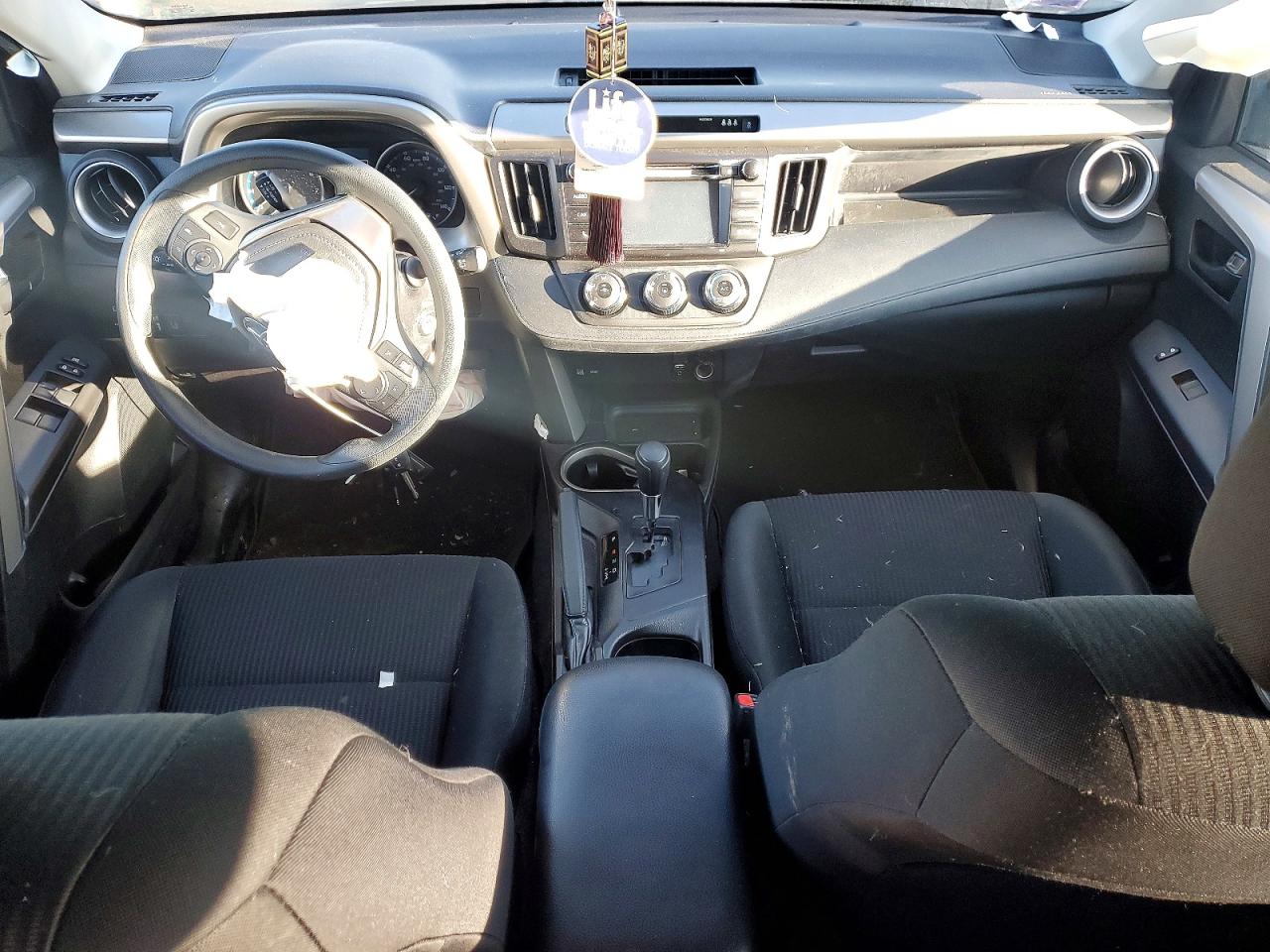 2017 TOYOTA RAV4 LE photo 8