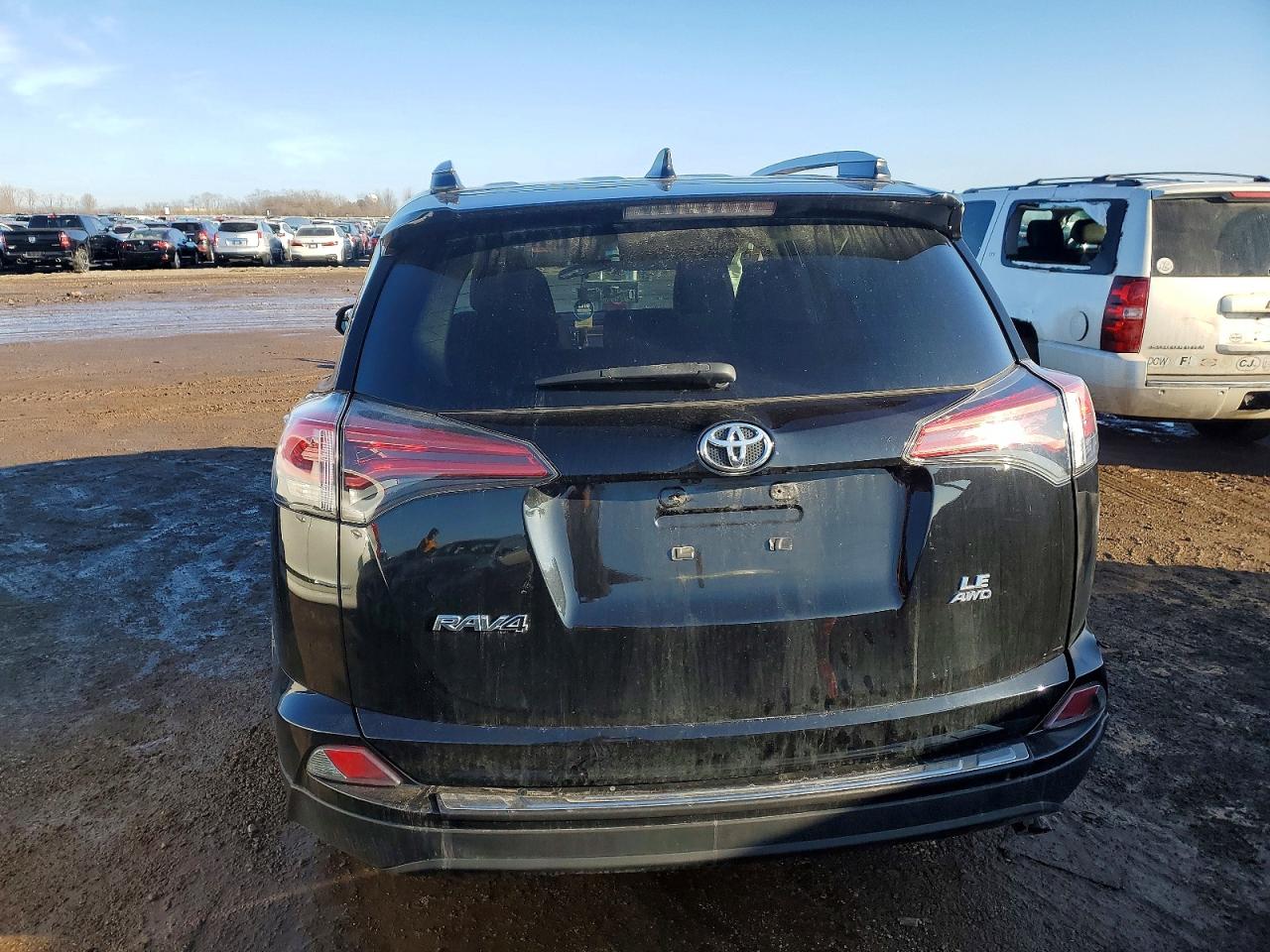 2017 TOYOTA RAV4 LE photo 6