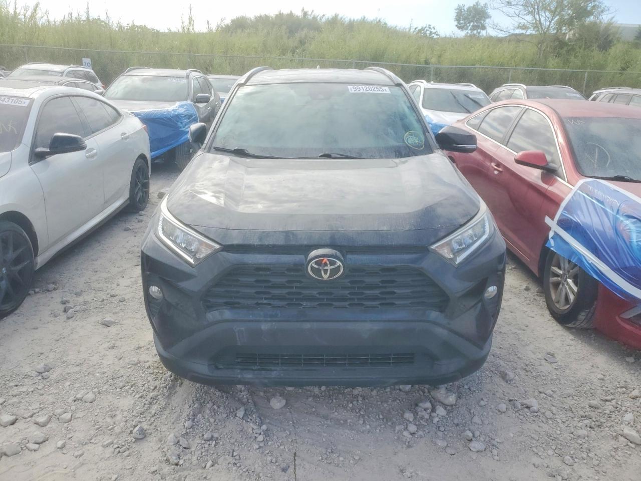 2021 TOYOTA RAV4 XLE photo 5