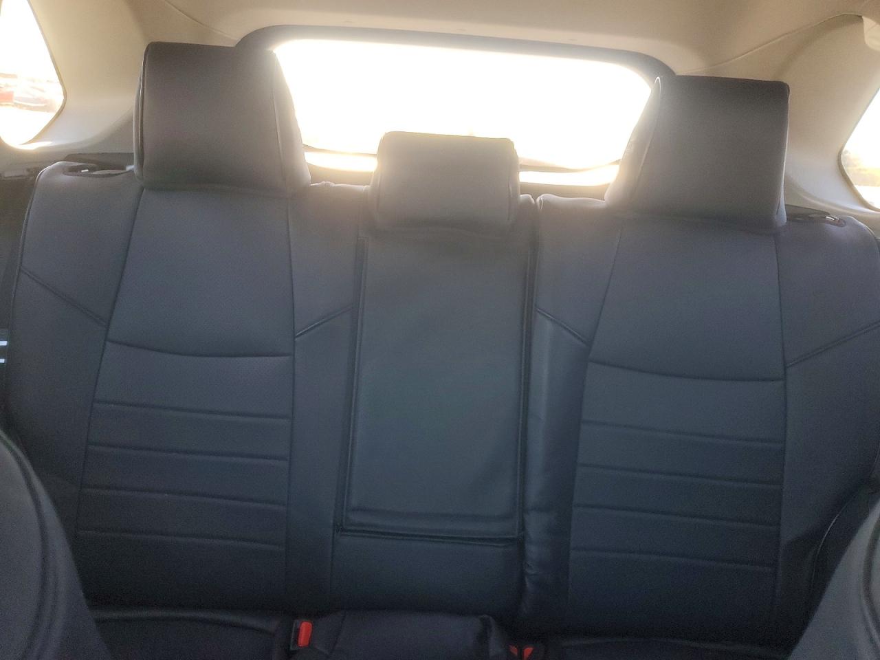 2021 TOYOTA RAV4 XLE photo 10