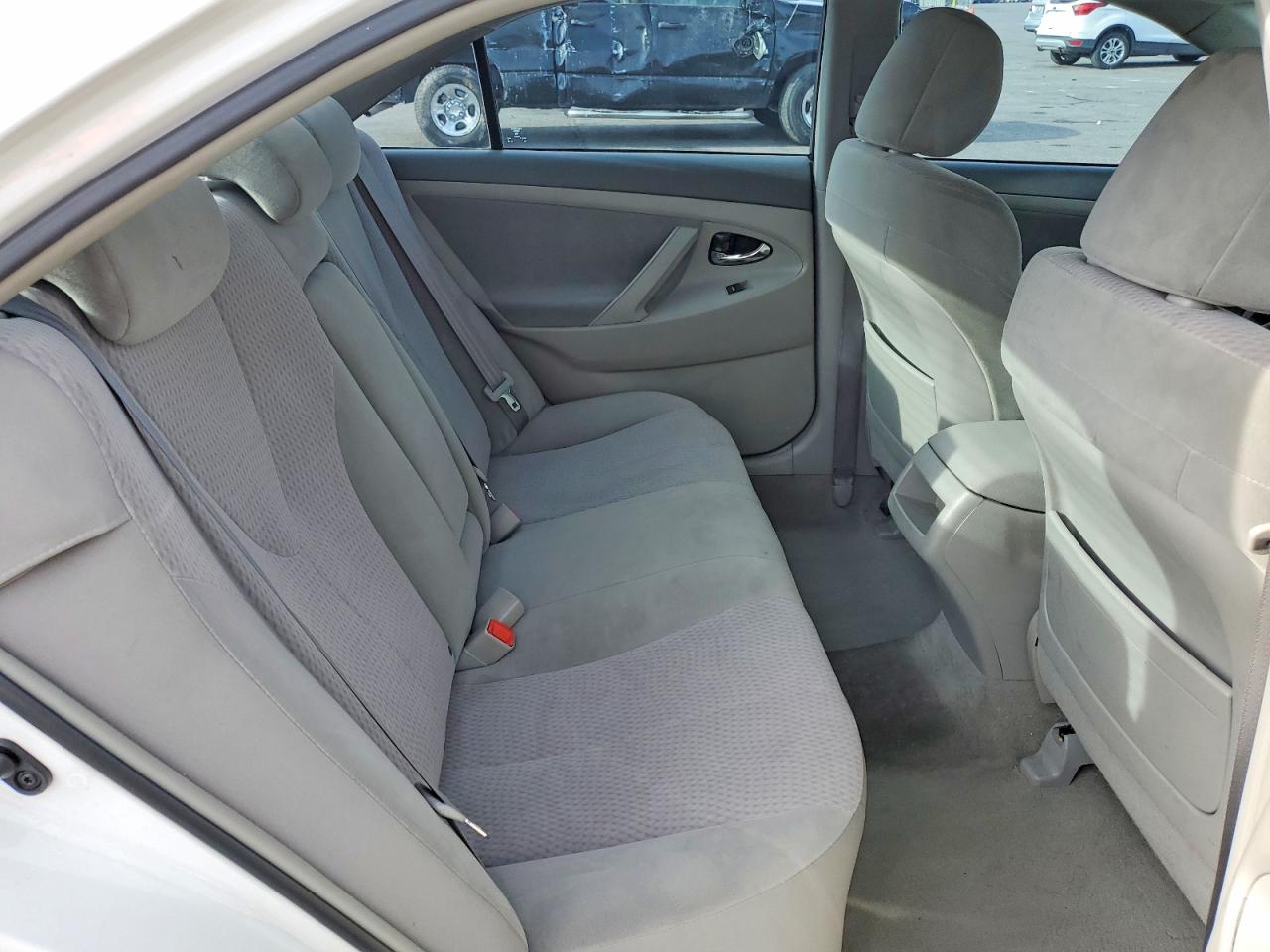 2010 TOYOTA CAMRY BASE photo 10