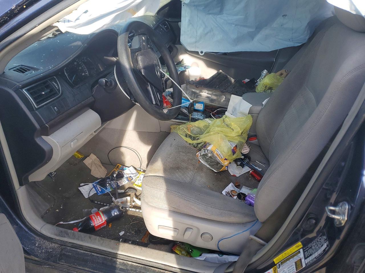 2015 TOYOTA CAMRY LE photo 7