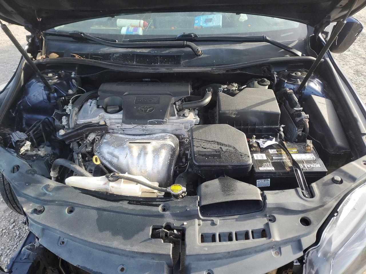 2015 TOYOTA CAMRY LE photo 11