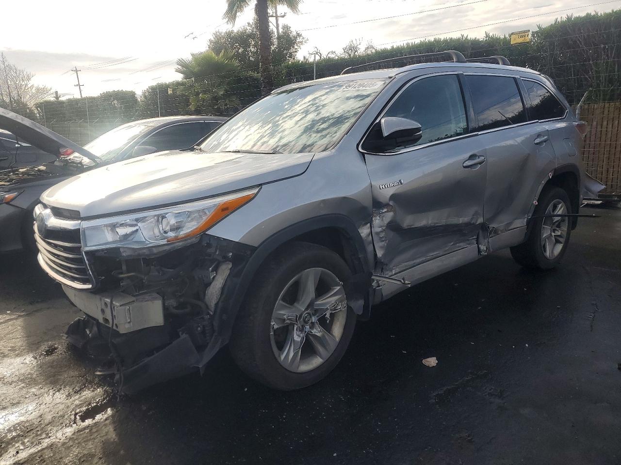 2016 TOYOTA HIGHLANDER