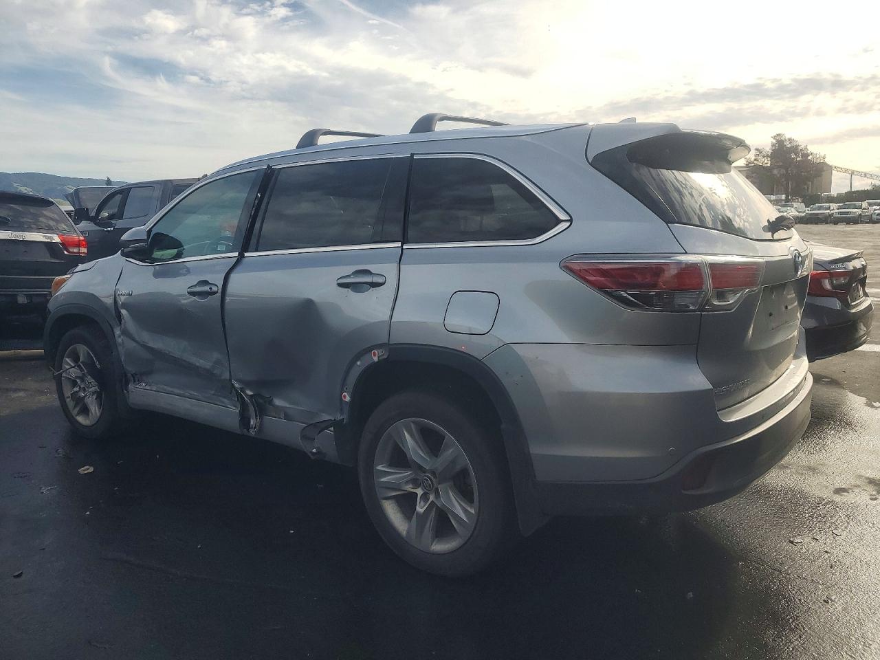 2016 TOYOTA HIGHLANDER HYBRID LIMITED photo 2