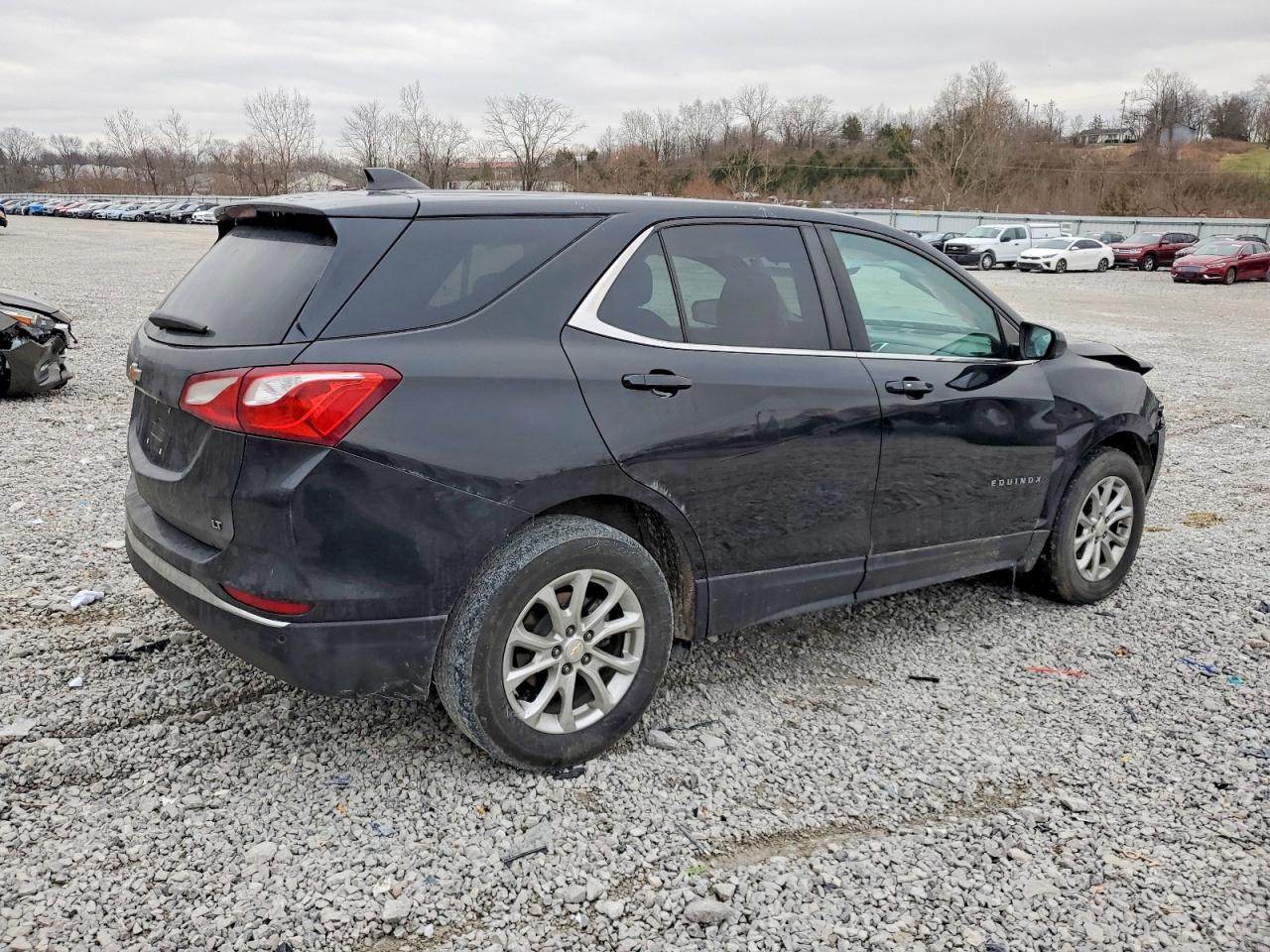 2021 CHEVROLET EQUINOX LT photo 3