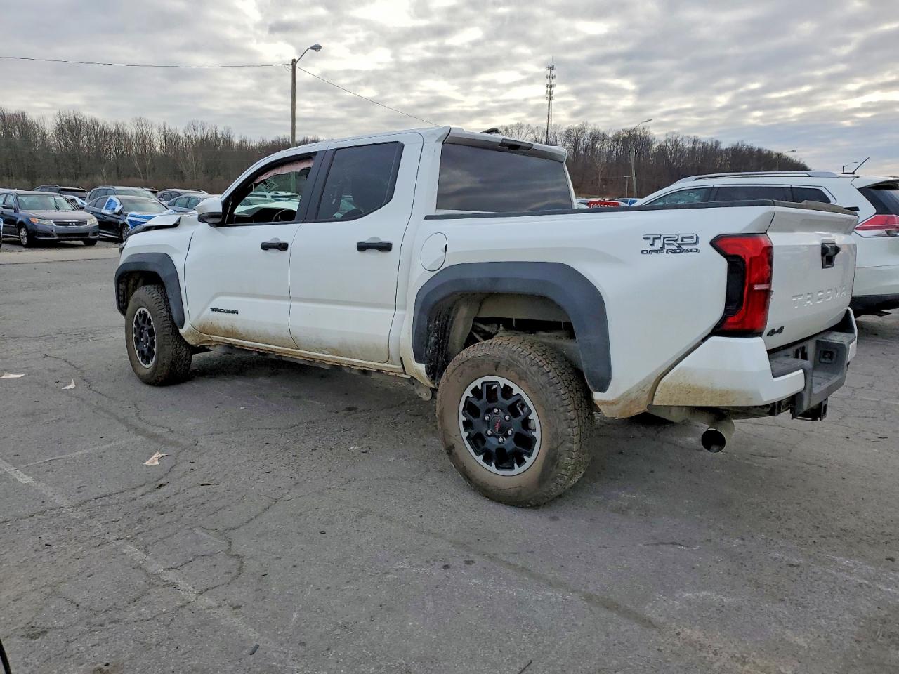 2025 TOYOTA TACOMA DOUBLE CAB photo 2