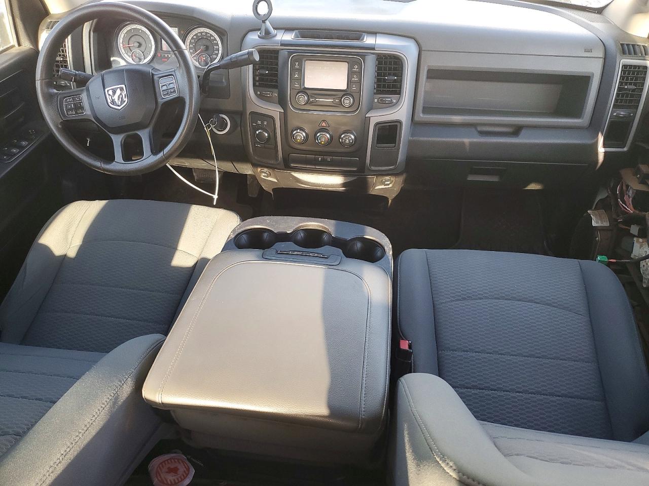 2015 RAM 1500 ST photo 8