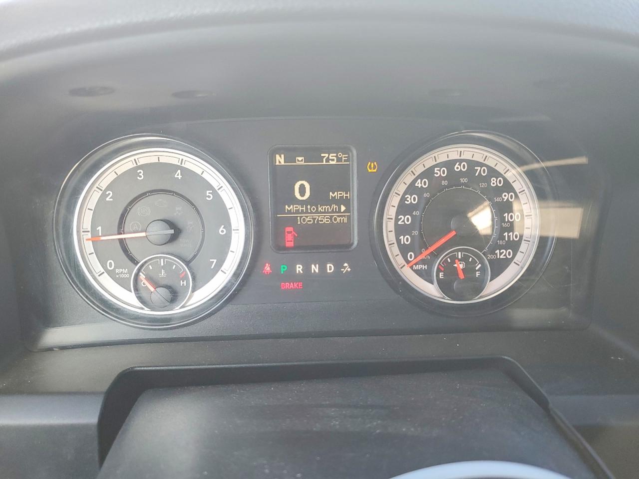 2015 RAM 1500 ST photo 9
