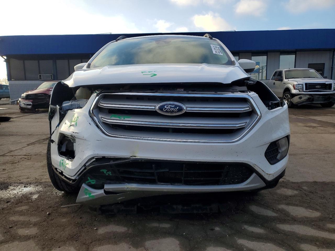 2019 FORD ESCAPE SEL photo 5