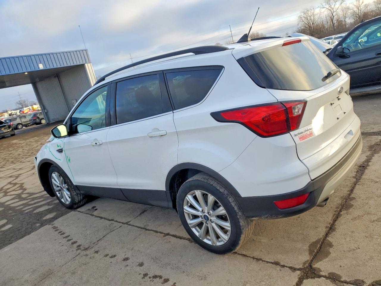 2019 FORD ESCAPE SEL photo 2